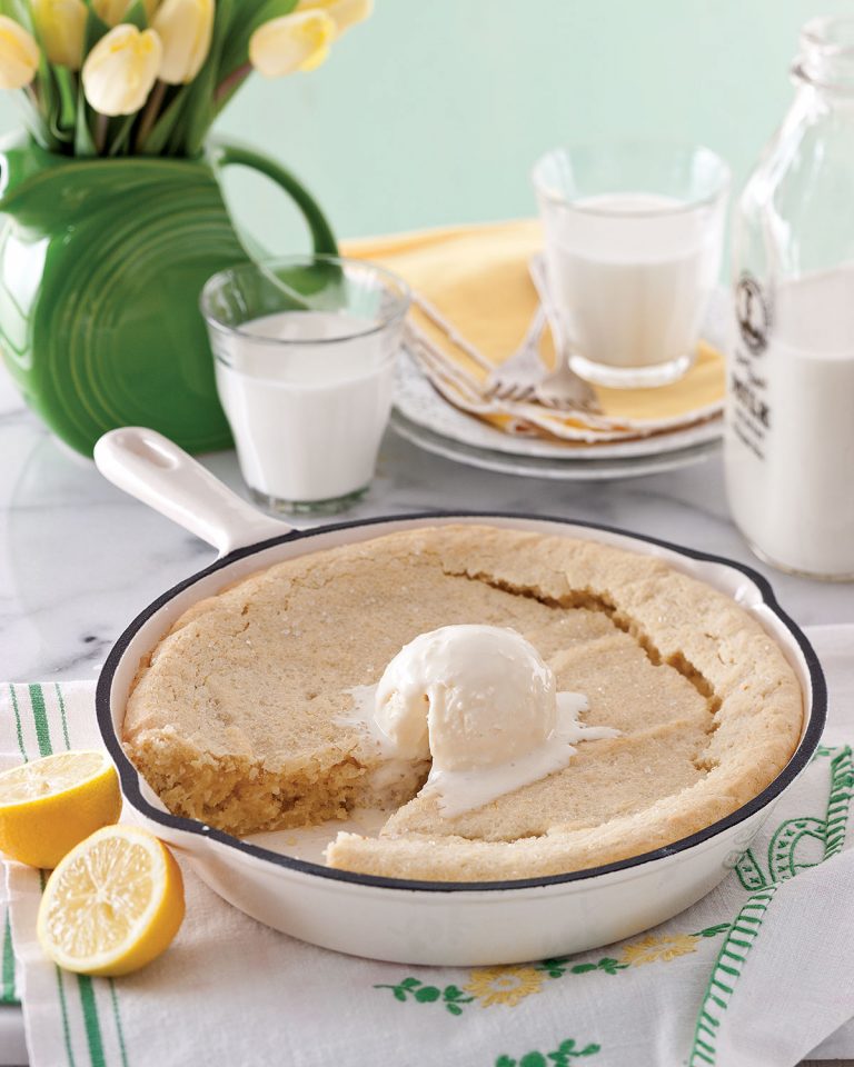 Skillet Lemon Cookie