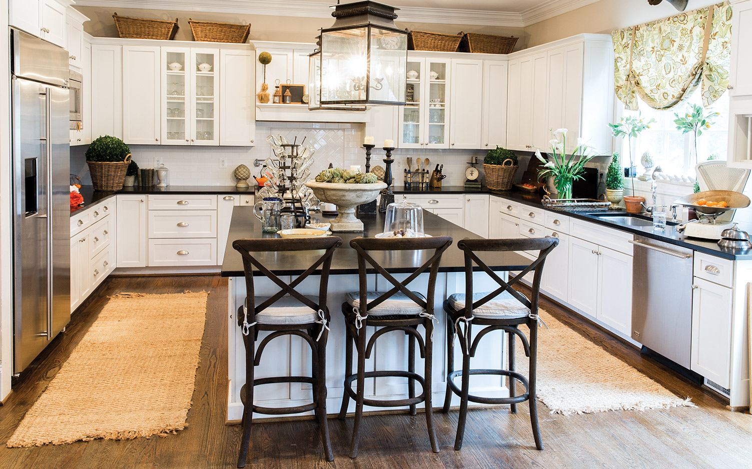 Warm white kitchen with jute runners