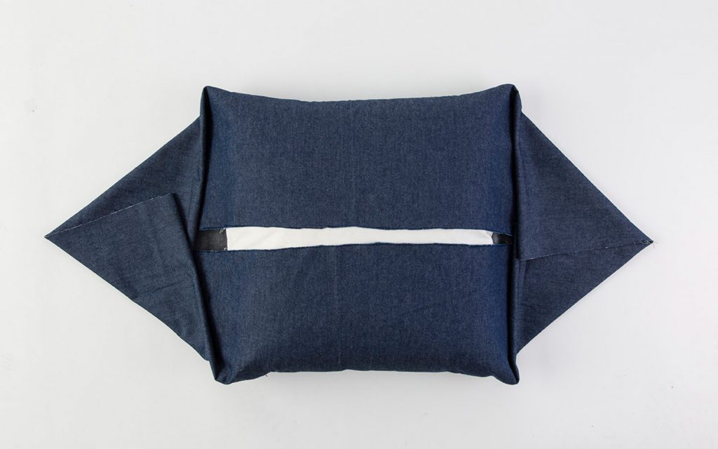 DIY No-Sew Pillow Tutorial