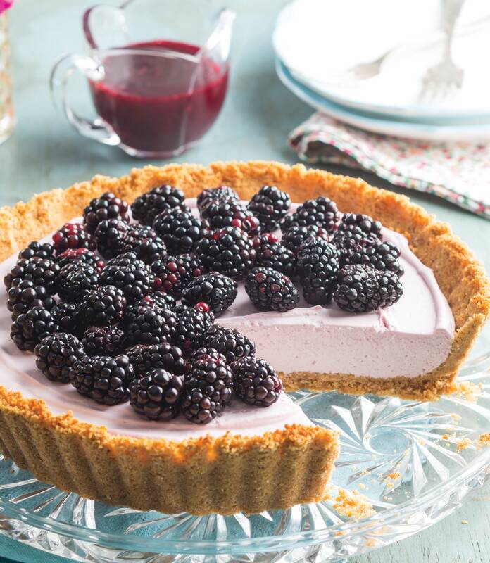 Blackberries & Cream Pie