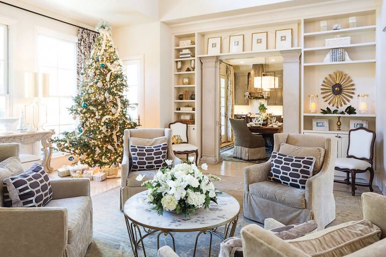 An Alabama Home Adorned for the Holidays