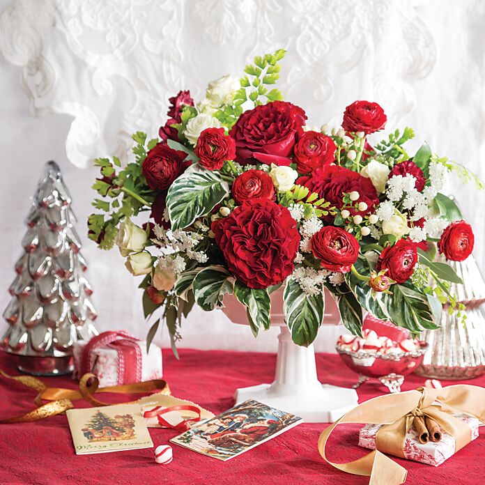 4 Cheerful Flower Displays for the Holidays