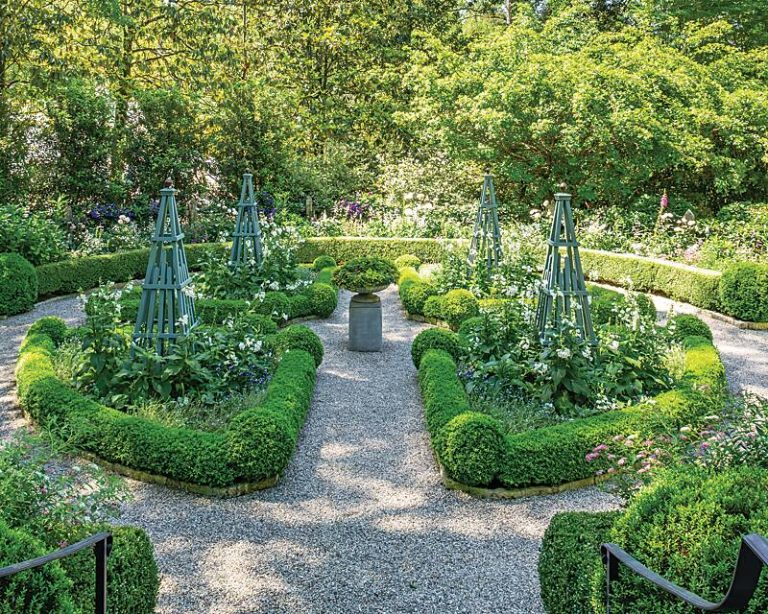 Scenic Rooms in a Stunning Atlanta Garden