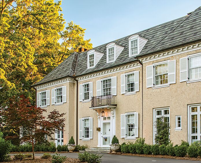 Color Complements Historic Charm in a North Carolina Estate