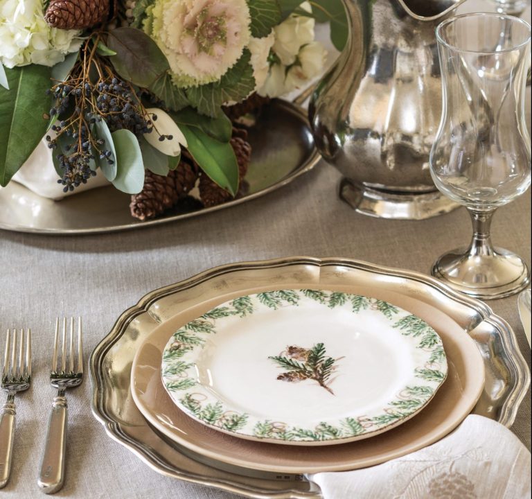 How to Set a Beautiful Thanksgiving Table