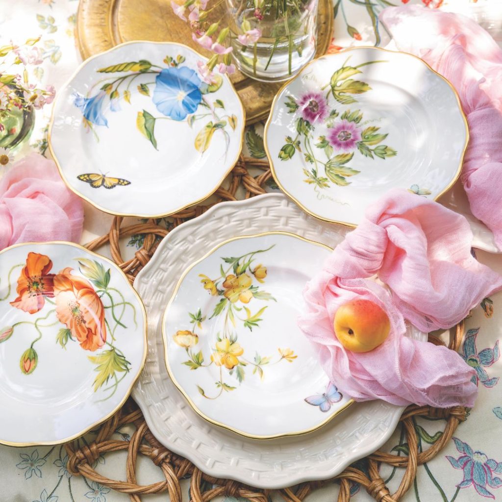 Wildflower motif plates