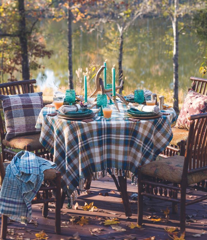 Waterside fall table setting
