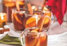 Hot Apple and Pear Cider with Vanilla Hot Apple and Pear Cider with Vanilla in a clear mug