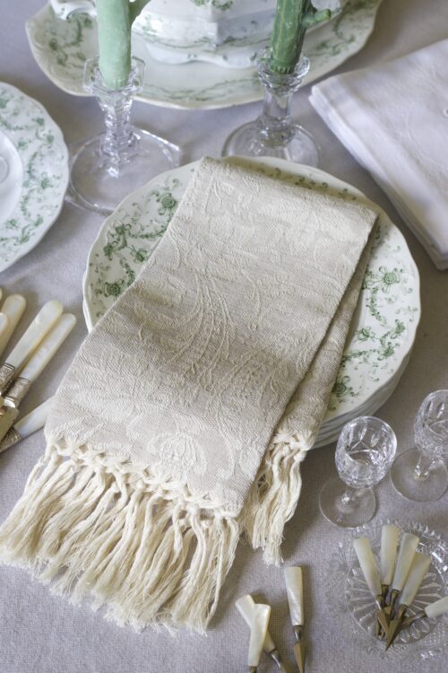 Busatti linens towel