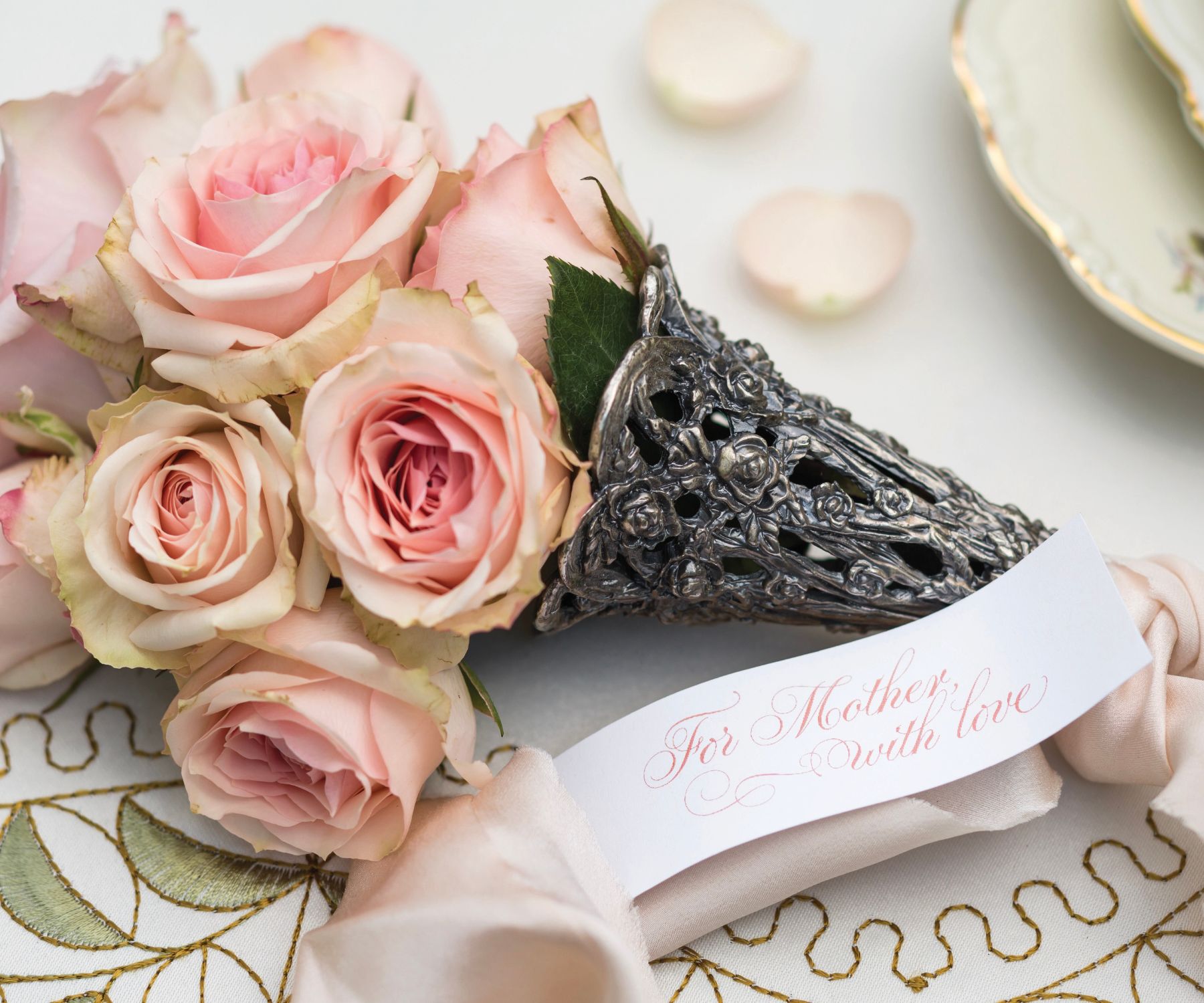 An Elegant Mother's Day tabletop accent