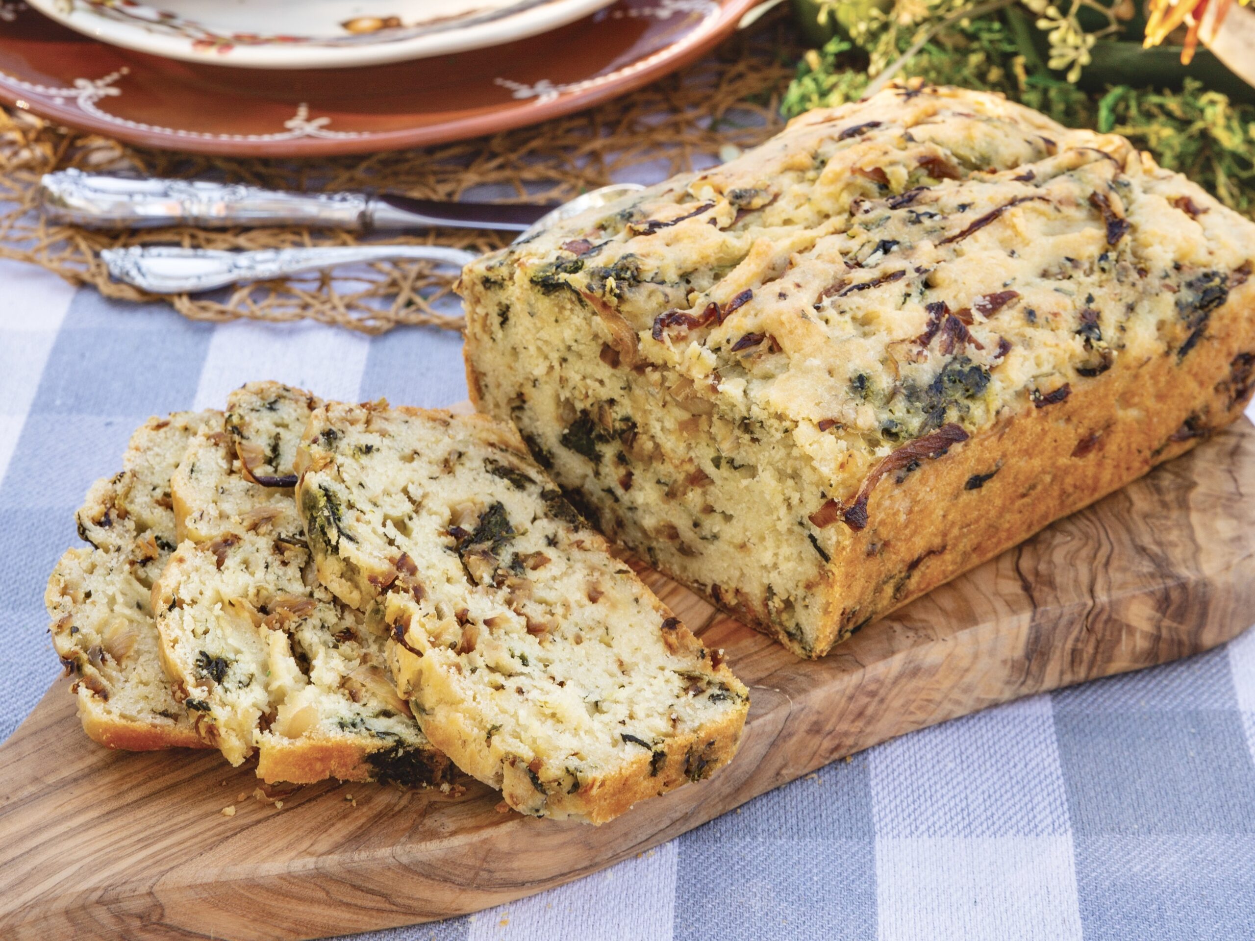 Spinach, Onion, and Garlic Quick Bread
