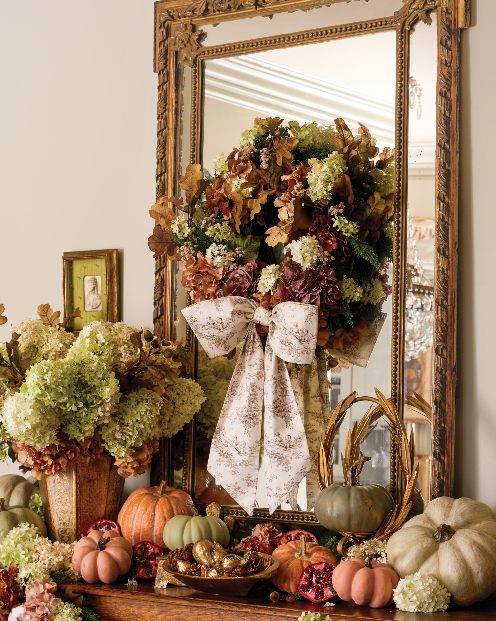 Autumn wreath on gold mirror