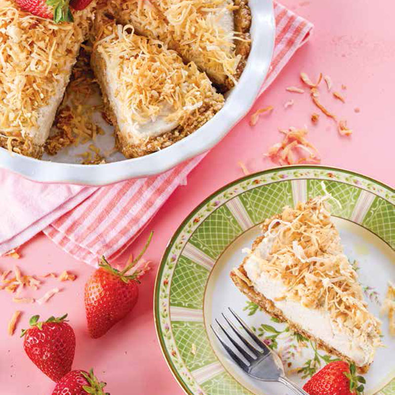 Coconut pie with strawberry